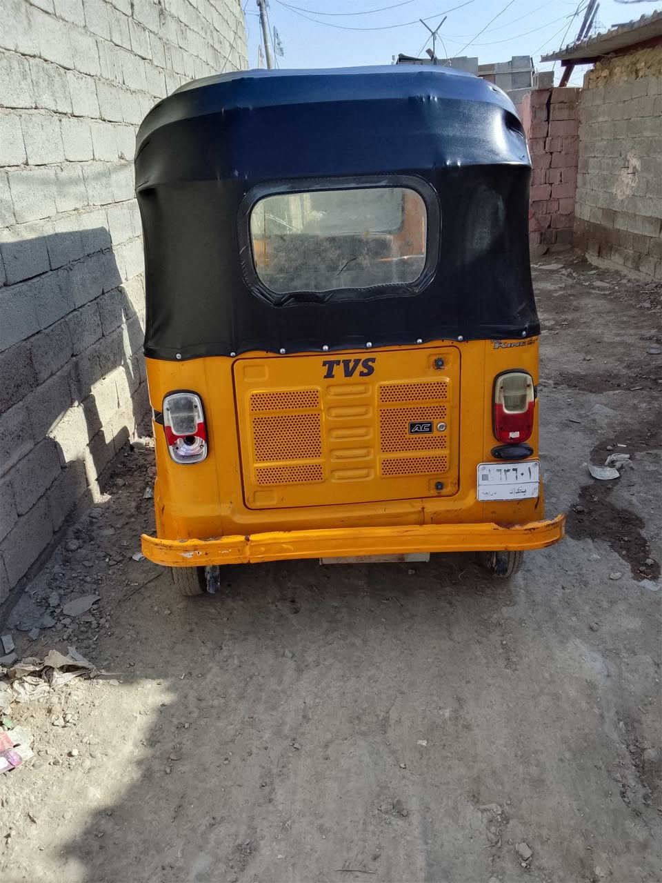 سلام عليكم تكتك البيع موديل عشرين رقم سنويه مكينه اكسن مكفول السعر خمسه مليون العنوان بغداد شعله صدرين ***********
