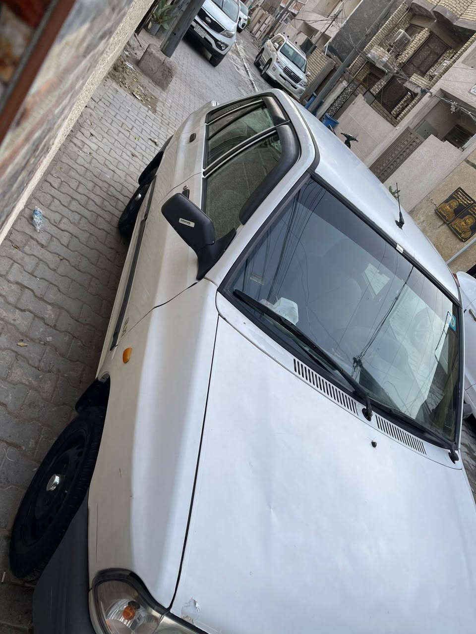 سلام عليكم
موديل 2011 
بيه جاملغ بدل وبيه بارد بل جاملغ خلفي 
سعره ٣٤ $ بيه مجال  
هذا رقمي ***********
