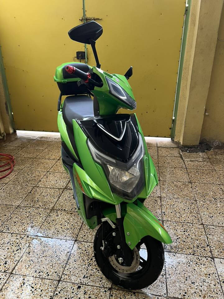 ماطور سكل شحن جديد
سرعه 60  الماطور نظيف لوك لون اخضر 
بصمه عدد ٢ 
تثبيت سرعه كله شغال 
السعر ٦٠٠ وبيه مجال


**إذا كنت صاحب هذا الإعلان وتريد حذفه لأي سبب، رجاءا أرسل رسالة إلى الدعم الفني**