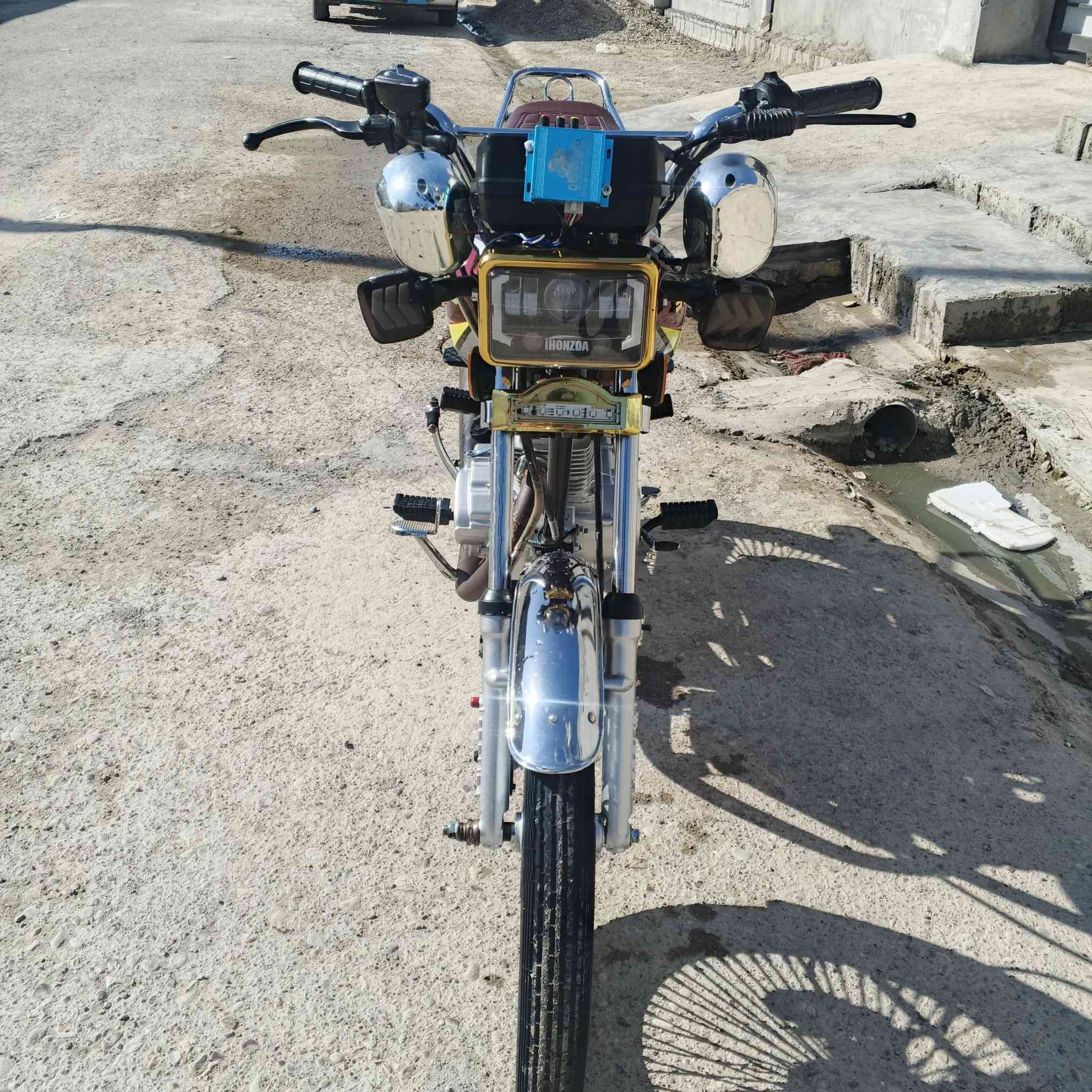 السلام عليكم
دراجه تايكر مختمه سولنك 
موديل 2025 
دراجه نضيفه كاملة مكملة مابيها اي نقص 
السعر 700 وبيها مجال 
مكاني ديالى خان بني سعد 
***********
