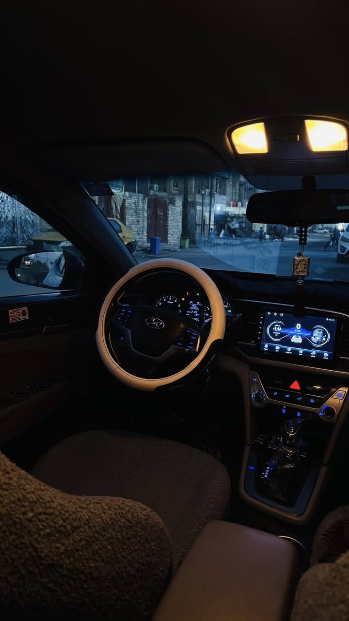 السلام عليكم الانتراء موديل 17رقم الهاتف ***********
