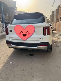 سورنتو ٢٠٢٥ خليجي السيارة ماشيه ٢٤ الف  مكفولة  ٤ سلندر  كير ماوس  دات...