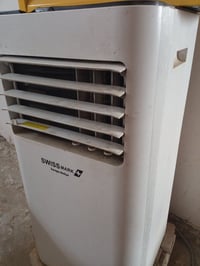 سبلت أوربي متحرك ..بيه  عطل بسيط .. للبيع   السعر 60 الف . للاتصال 077...