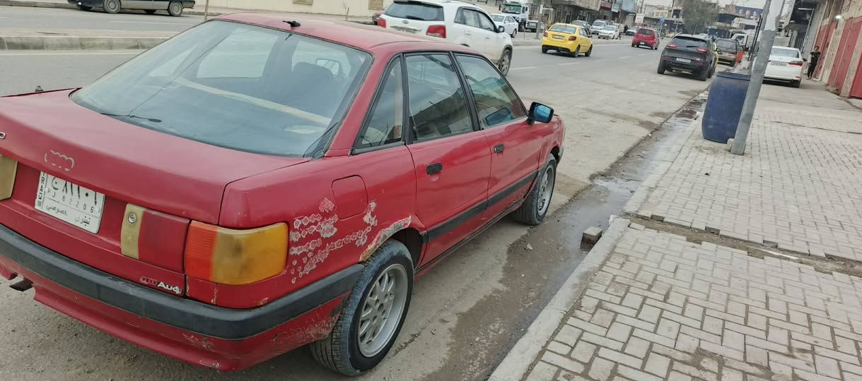 سياره اودي للبيع مكينه صرف نفخ طخم تايه جديد طخم ينراده ربل بس السعر ٢٥ وبيه مجال ***********  ***********
