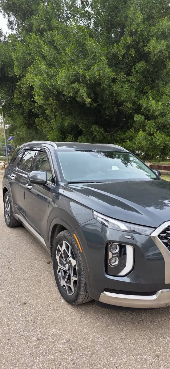 سلام عليكم
هونداي بلسايد موديل 2022 كلكراف اعلى فه 
ماشيه 24الف 
بدون دواخل بدون ارباك بدون حادث 
فقط كلير بنيد وجنطه 
السعر=29000$
موبايل =***********
