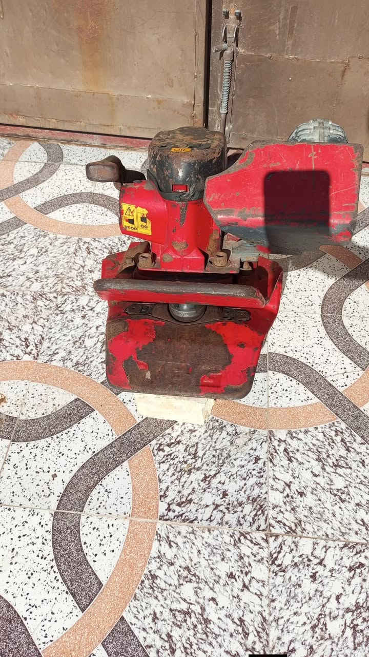 سلام عليكم ساحبه حلاويه للبيع حديثه ما مشتغله بل عراق بعد ستندر ***********
