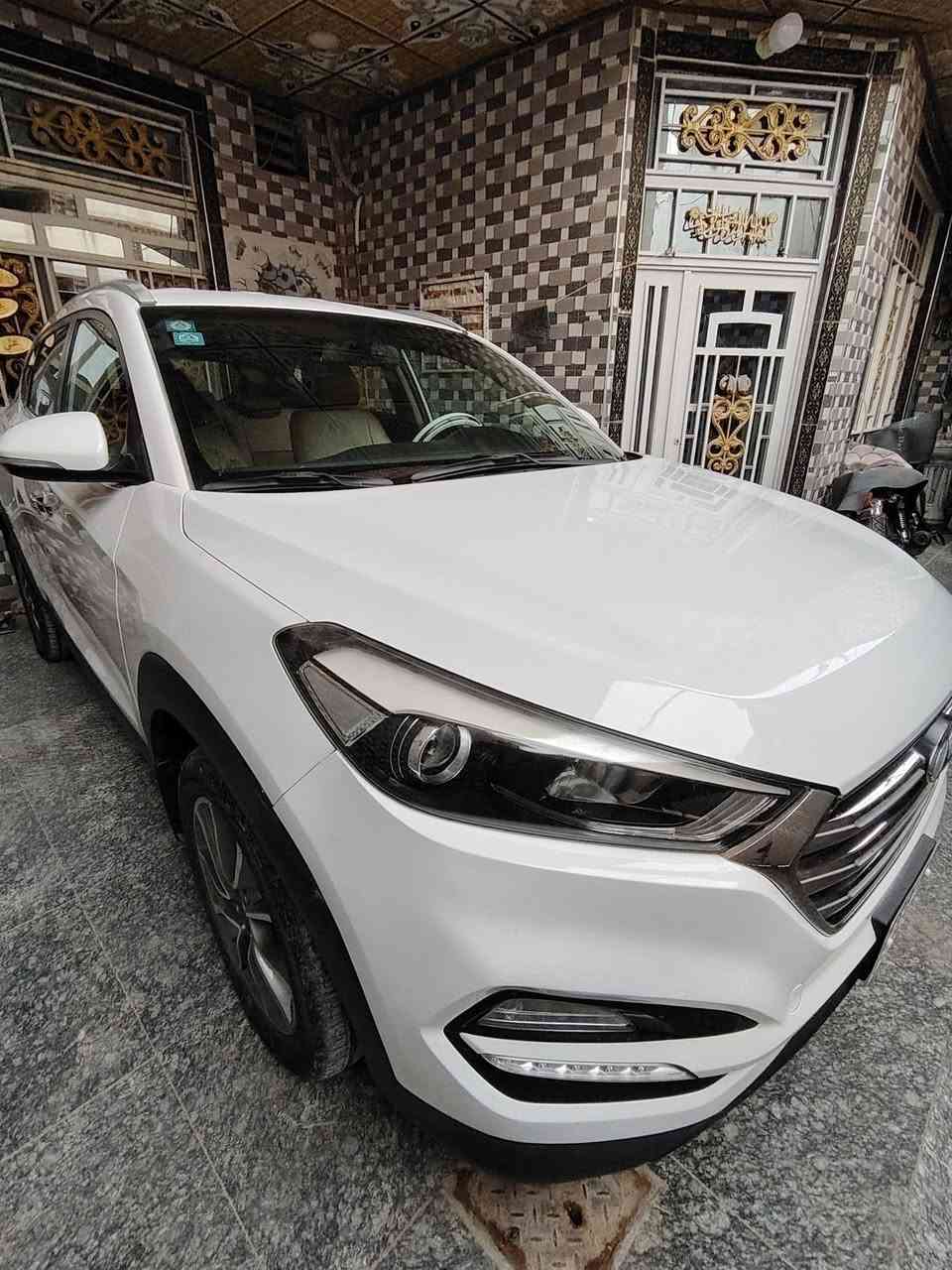 توسان ٢٠١٨ خليجيه شركة الكاصد موصفات معروفه فول عده البنراماه تحكمات ستيرن اشاير بل مري كشنات كهربائي مري شفط جلد قرمدي داخل صاج شاشه وكامره ايباد دواره ٥ويل كب ٤ دسك لايت لد ٤انضمه قياده حلوه وجميله فقط شبر كارت بل تكمه الخلفيه مئشره أثر دحجه رقم بغداد الدولي هزه جديده سعره ١٨٢ بيه مجال مكاني كربلاء رقمي ***********
***********
