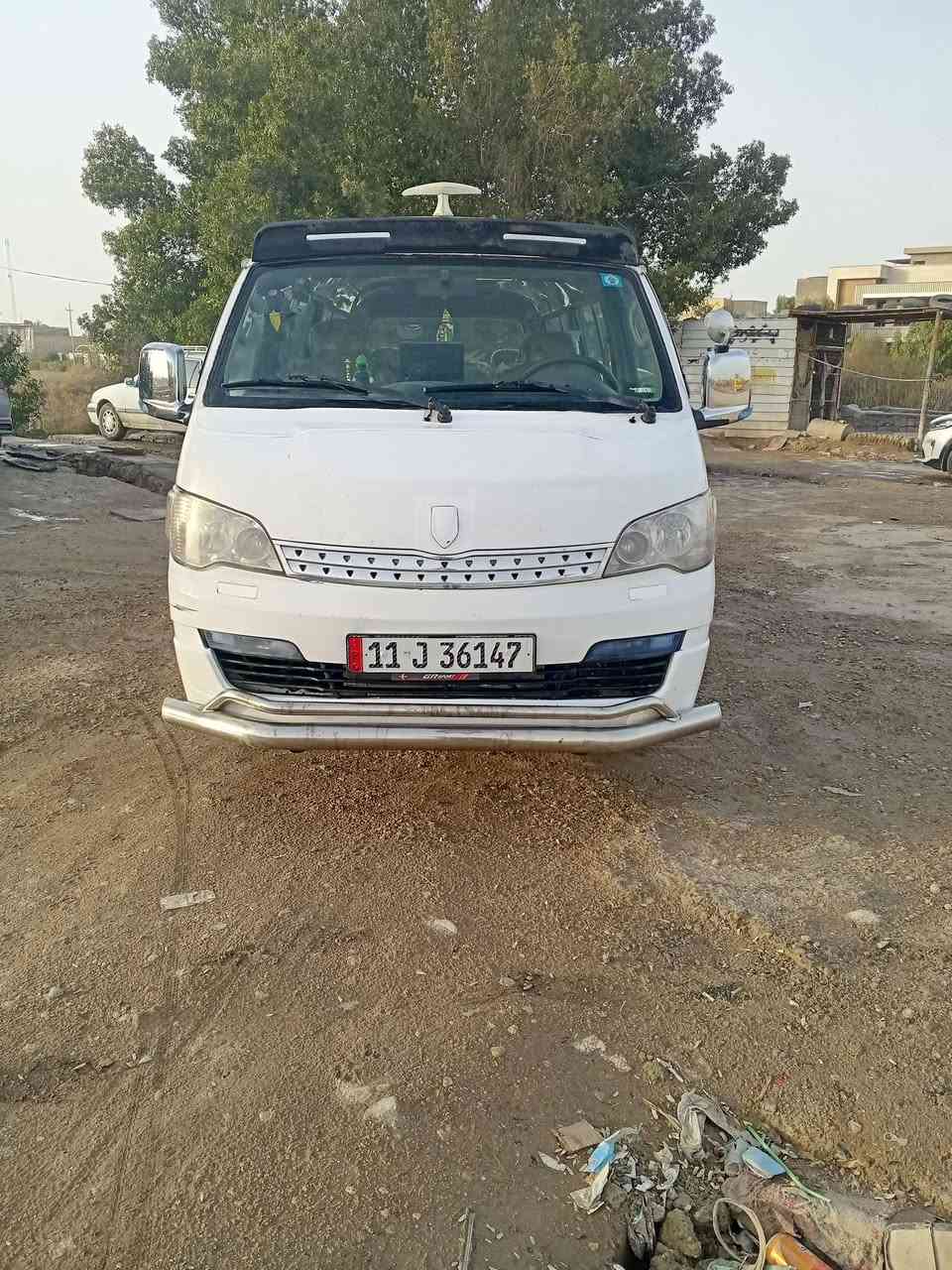 ***********
جمبي H1موديل ٢٠١٥ السياره كفاله بيها فقط صبغ بالذيل.  واضح بالصور.  كير مكينه بالكارتون  حداديه تخم تاير صدر  دوشمه كاعيه وتنته وكشنات. نضيفه جدا   رقم بغداد دولي سنويه لل٣٠ بحث وصل خط جدد. مصفره من كلشي 
مكاني بابل. الحصوه
