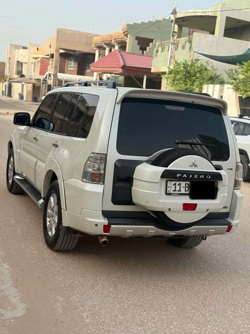 السلام عليكم باجيرو حبتور موديل ٢٠١٠ رقم بغداد انكليزي بأسمي فول موصفات محرك ٣٥٠٠ السياره مكفوله سعرها ١٢٩ وبيها مجال 
***********
