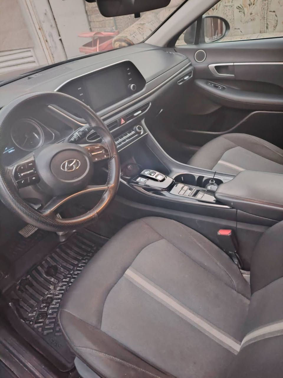 سوناتا ٢١ بغداد بأسمي رقم دولي هزه جديده ٣ قطع صبغ جاملغات اماميه وبنيد بدون لغد ولا شاصي جاهزه من جميع النواحي محرك ٢٥٠٠ مواصفات رادار امامي كامره دواره هند بريك بصمه اوتو ستوب  ماشي٨٣ الف السعر ١٥٥ مكاني البصره *********** بيع او مراوس بامريكي
