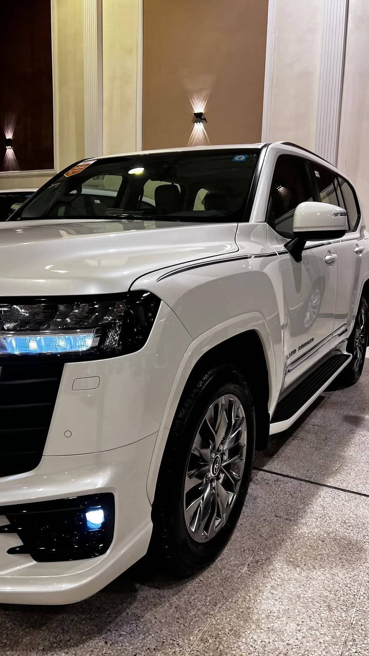 يالله 
� للبيع لاندكروزر GXR-S موديل 2025 🚘
• المحرك: 6 سلندرك
• الدفع: دبل (4×4)
• اللون: أبيض
• الحالة: جديده بحاله الوكاله  – مكفول
• الممشى: 9,000 كم فقط
• الاستخدام: شخصي
✨ المواصفات: فول مواصفات S
✔ شاشة كبيرة حديثة
✔ كاميرات
✔ سنسرات أمامية وخلفية
✔ تحكم بالمقود
✔ مثبت سرعة
✔ أنظمة سلامة
✔ جنوط وكالة
✔ داخلية نظيفة جداً
📞 للتواصل: (***********)
📍بغداد معارض النهضه معرض الشارقه موتورز
