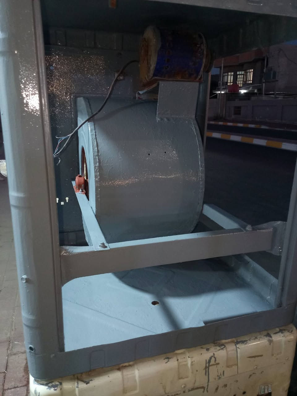 سلام عليكم  عندك مبردة وحاير مالك خلك  كلشي متوفر عندي حلفات أصليه جميع انواع ملحقات مبردة
تصليح موقعي 
تنصيب مبردات
تنضيف مبردات
صبغ مبردات
صيانه مبردات 
يوجد صيانه موقعي جيك للبيت ويوجود توصيل  
ومن الله التوفيق *********** ياريت تسوي مشاركه
