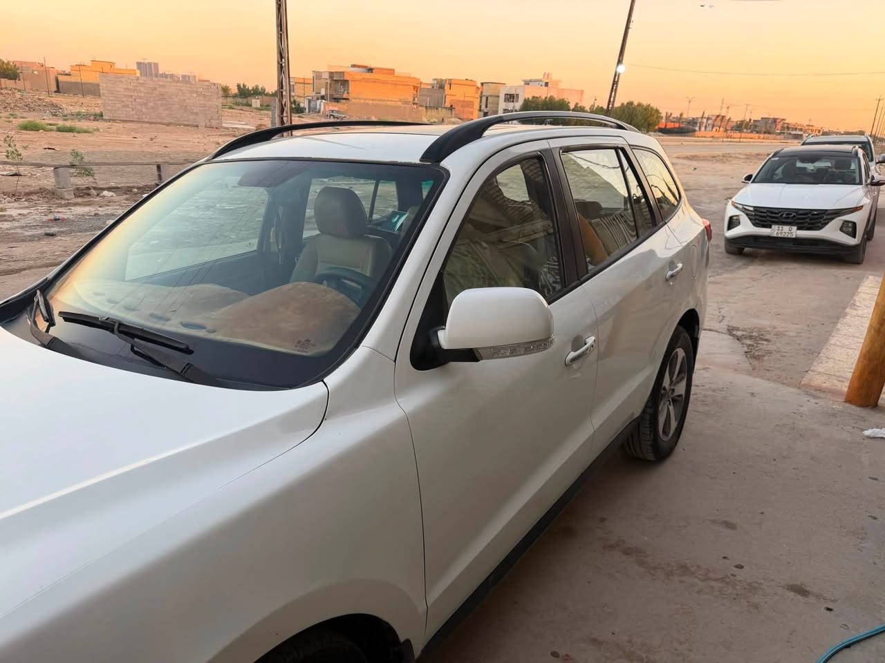 السلام عليكم سنتافيه ٢٠١٢ فول مواصفات مكينه ٦ محرك ٣٥٠٠
بيه بس طخه بلباب خفيفه السياره جديده كير محرك بحاله جيده السياره خير من الله مال بيت 
السعر 155 بيه مجال *********** السونار مرفق
