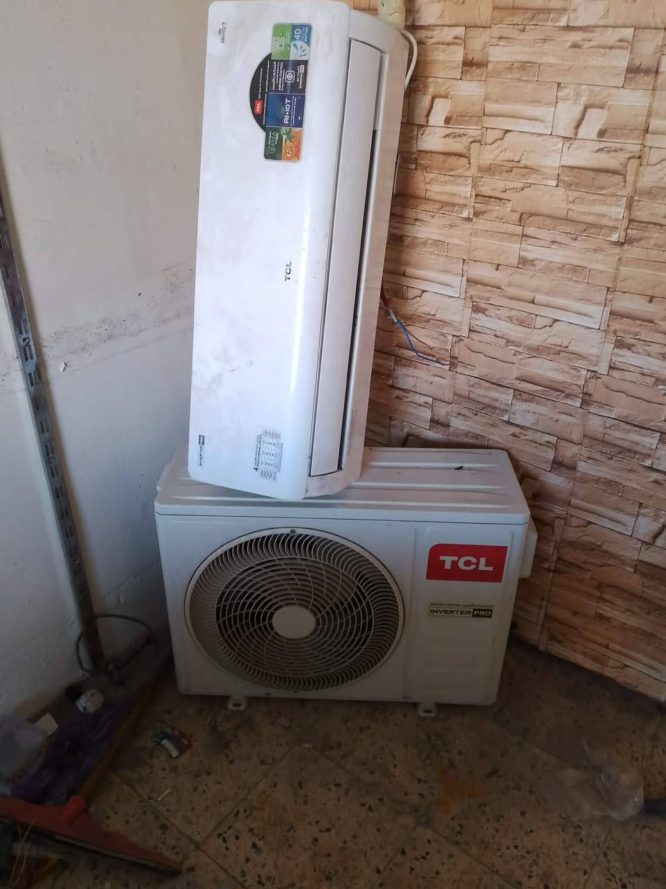 السلام عليكم سبلت دي سي ال انفيرتر واحد طن ٢٥٠ وبي مجال***********
