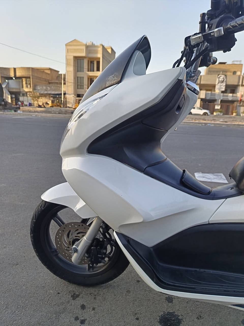 سلام عليكم بي سي اكس ياباني مكفولة كفاله عامه دراجه جديده كلش بمعنه الكلمه مكينه 125 سعر الدراجه واحد و 650 عنوان مدينه الصدر رقم الهاتف ***********
