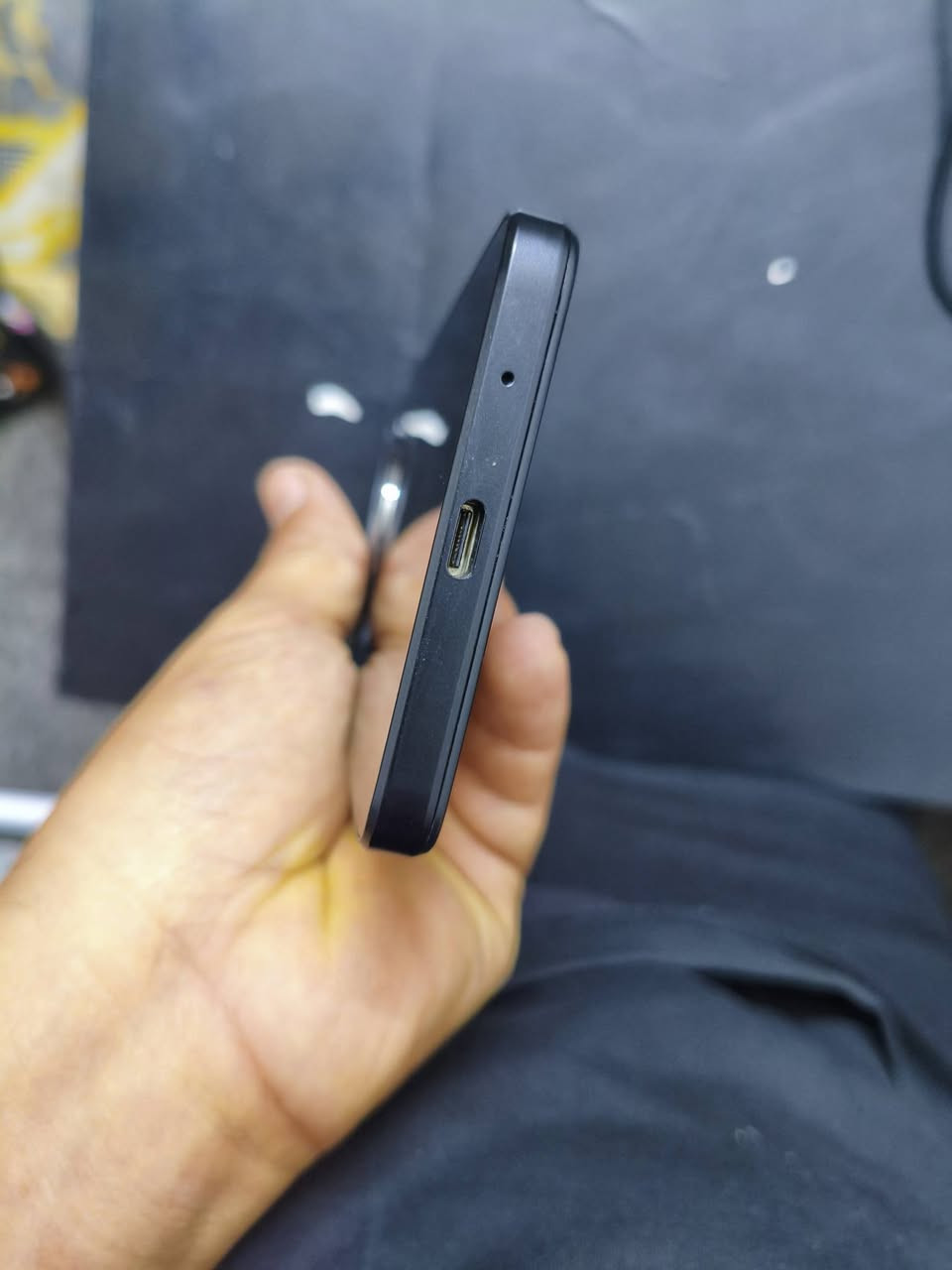 سلام عليكم اخوان جهاز ريدمي
للبيع جديد استخدام بيت أقل الشهر 
ذاكرته ١٢٨ 
بطاريه 5000 ميصرف شحن 
غراضه كامله شاحنه وكارتونه 
سعر90 الف جهاز يكون ثانوي وخدمي كلش
او يكون جهاز شخصي 
مكاني بغداد
***********
