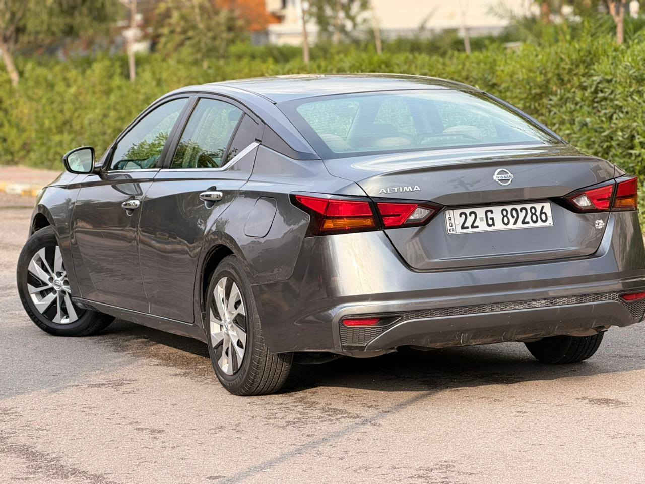 للبيع التيما 2021 S
السعر 133
***********
حادث جاملغ بونيد
سونر موجود بصور 
سياره كير محرك 
حدادية امامي خلفي
تايارات جدد
سنويه رقم جديد
عنوان ديالي خانقين
