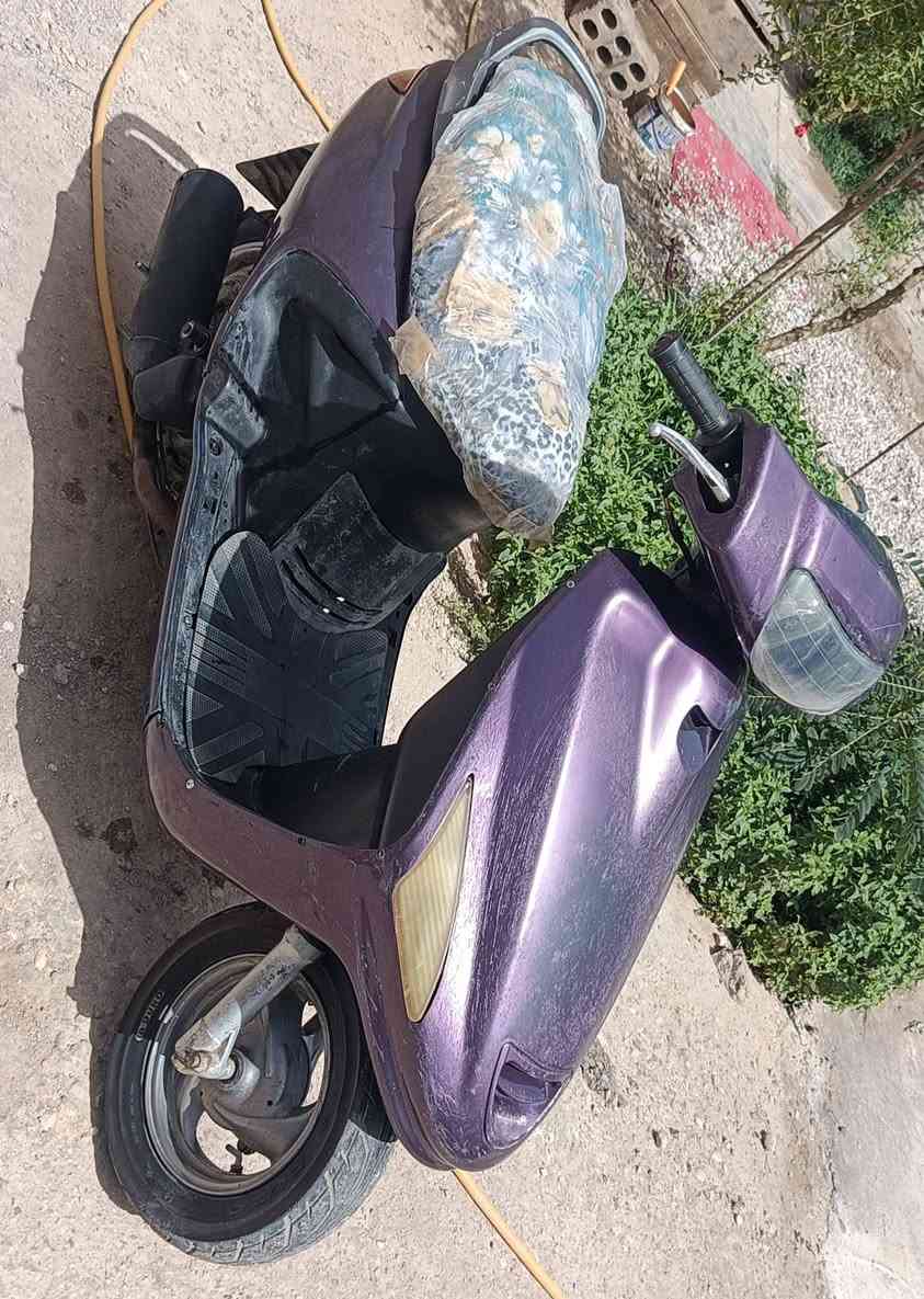 فراشه للبيع مفتوحه محركها ناعم كهربائيات شغاله سلف لايت هورن بريك خلفي شغال بريك امامي شغال 
السعر مناسبه كلش 
مكاني قضاء سومر


**إذا كنت صاحب هذا الإعلان وتريد حذفه لأي سبب، رجاءا أرسل رسالة إلى الدعم الفني**
