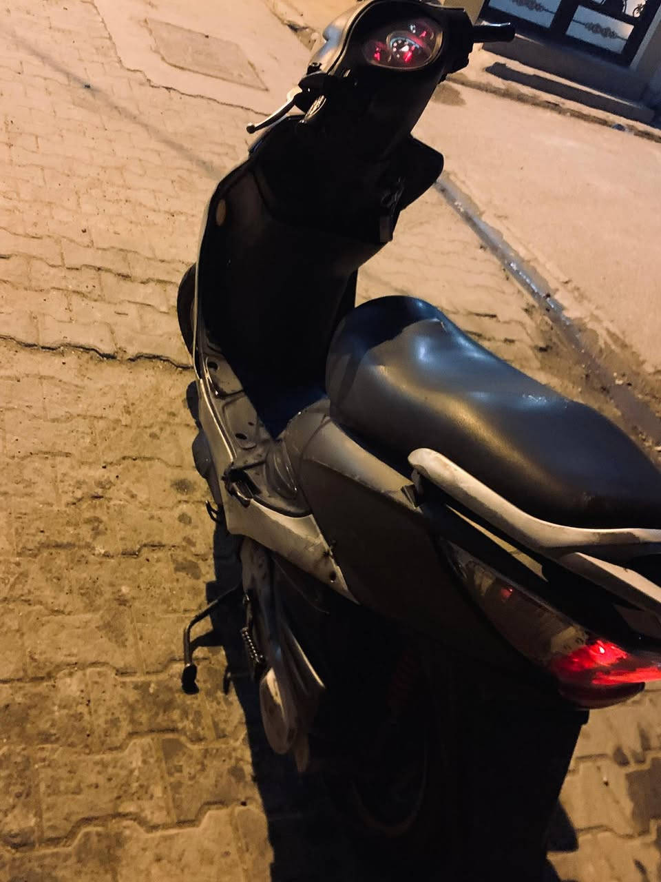 سلام عليكم
كامكو جي 4
دراجه جاهزه تايرات جدد باتري جديد 
سلف هندر كهربائية شغاله عالي وناصي
اشاير اربع اشاير تجي تشوفها وتفحصها من
مكينه وشاصي. دراجه شلعه ومعدل دراجه جاهزه
العنوان نجف. كوفه. السعر 575 وبيها مجال
للاستفسار ***********
