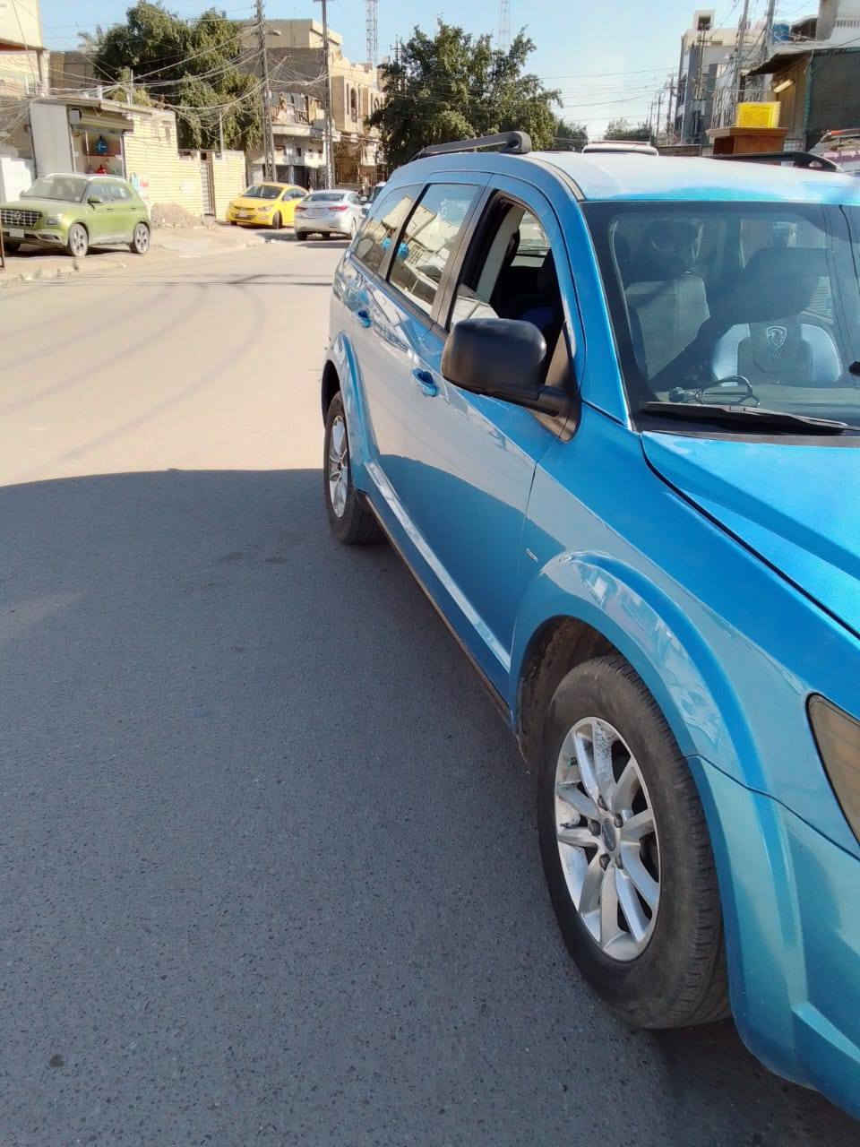 المكان بغداد
بيهه ملاحظات بسيطه
كير ومحرك كفاله
تايرات جدد
صبغ قطعتين فقط بدون ضربه
السعر ٩٥
***********
***********
