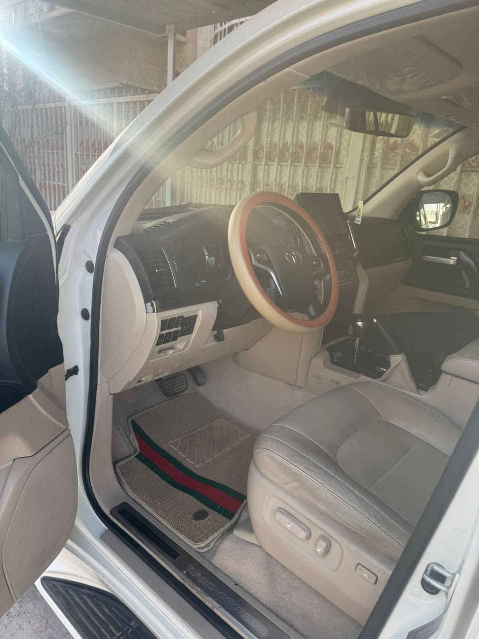 ماشية 70000 الف
فول مواصفات 
شركة ساز 
محرك 6 اسلندر 
السيارة بلة حادث 
السعر 55000$ 
رقم بغداد
مديل 21
للتواصل ***********
