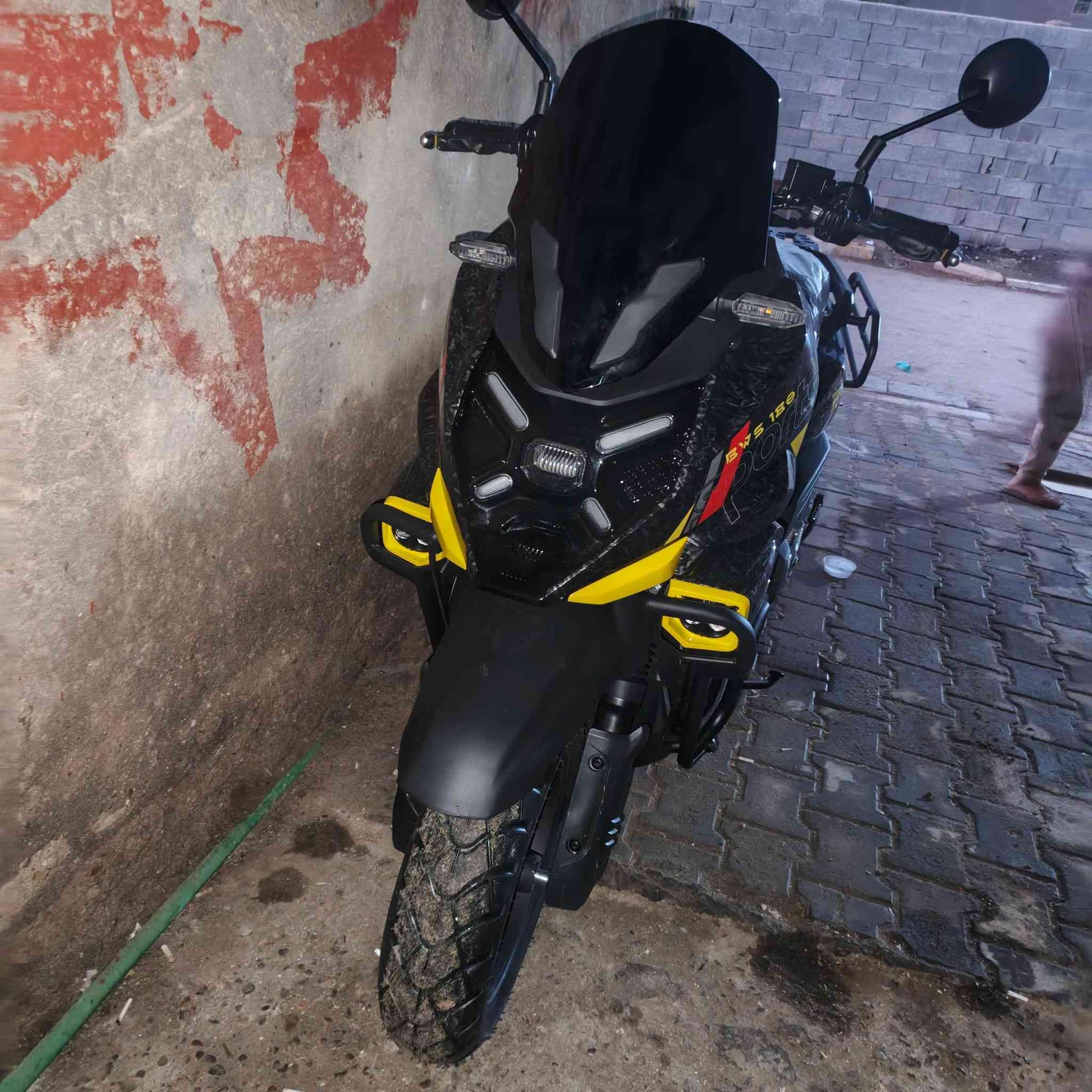 اباچي ستخدام شهر
بيع مستعجل مديل ٢٥ مكينه 150

***********
