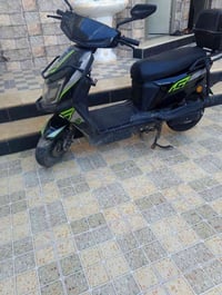 موطور سكنز امراوس ابجبلي او بطاريات نص عمر للتواصل على الارقام التاليه...