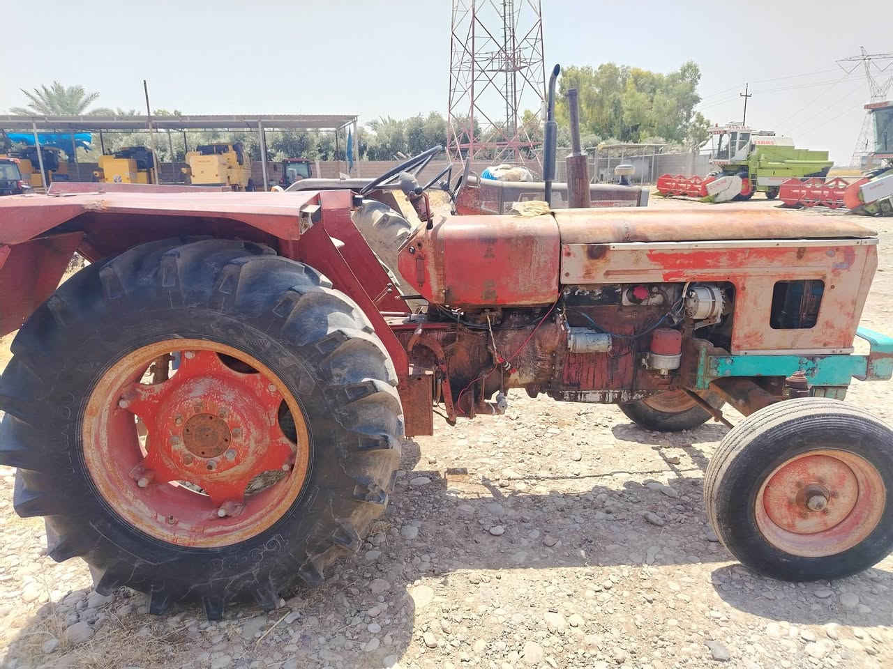 للبيع تركتر عنتر موديل 86 كلشي بلادي مكانه كركوك
***********
