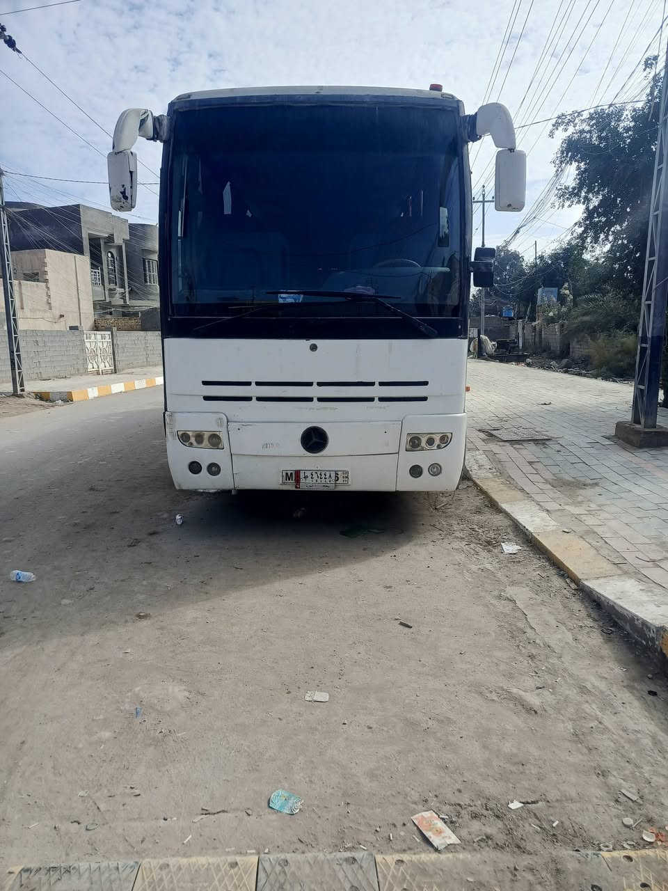 السلام عليكم 403 للبيع او مراوس جاهزة للعمل سيارة جديده مال شغل ***********
