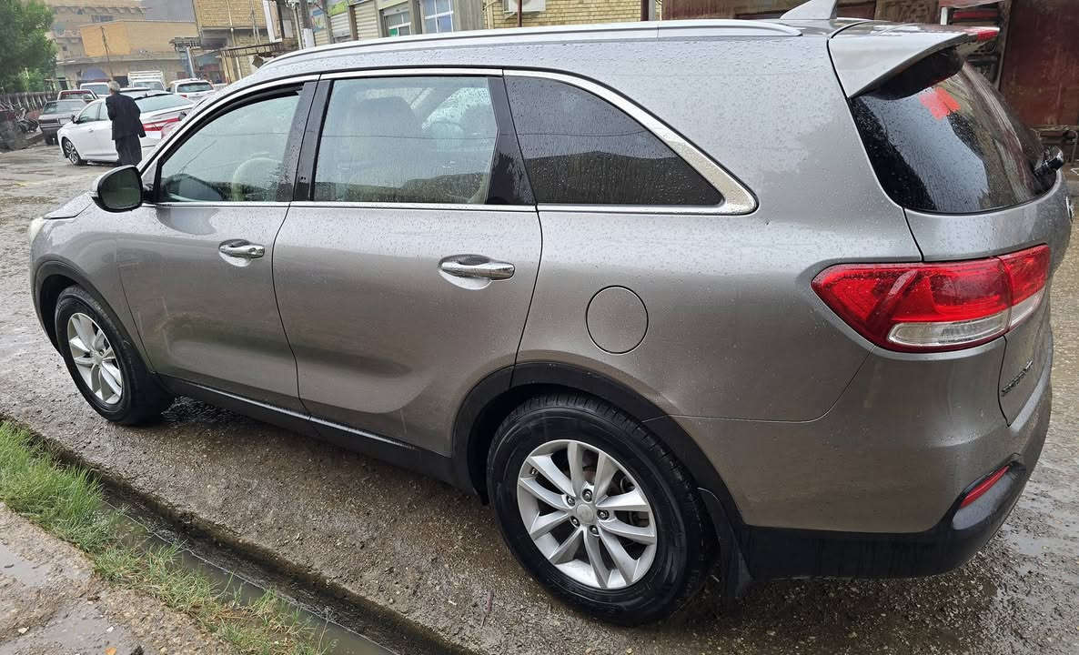 للبيع كيا سورنتو 
كيا سـورنتو موديل 2016 رقم ذي قار دولي تحويل مباشر 
وارد امريكي السونار مرفق مع الصور السياره جديده 
مواصفات معروفه شاشه كبيره كامره تحكم استيرن جهتين لايت لد دواخل صاج 3 انضمه قياده مانع انزلاغ ( 7 ) راكب  سياره ماشيه تقريبا 92 ميل
   علمآ جديده كلش مكينه وكير وحداده بحاله جيده جدآ
مـكــان قلعة سكر 
الــســعــر: 145وبيها مجال بسيط 
الاستفسار اكثر 
*********** 
***********
