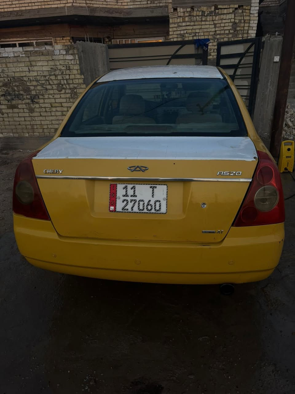 السلام عليكم سياره شيري A5 2010 
كير ومكينه مال كامري جديده 
حدادة وصدر امامي خلفي جديد خير من الله 
دعاميه اميمه خلفيه جديده كهربائيات كلها شغل جدبد 
السعر ٣٨ ورقه وبيها مجال تعال شوف سهله مكان الدوره 
***********
