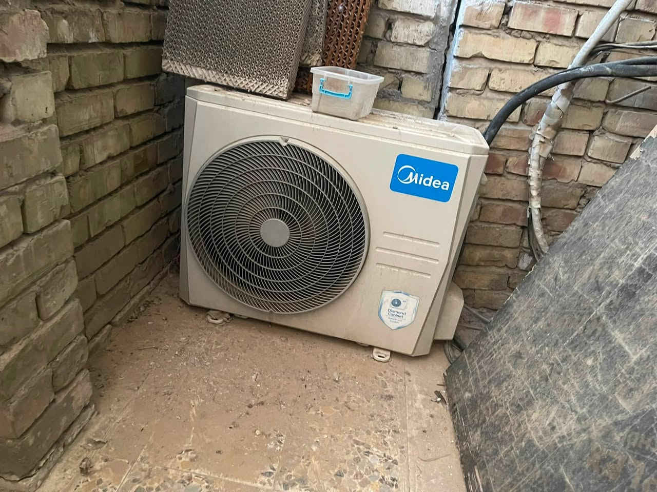 سبلت للبيع تجي تفحصه تفتحه تاخذه  350 الاف ***********
