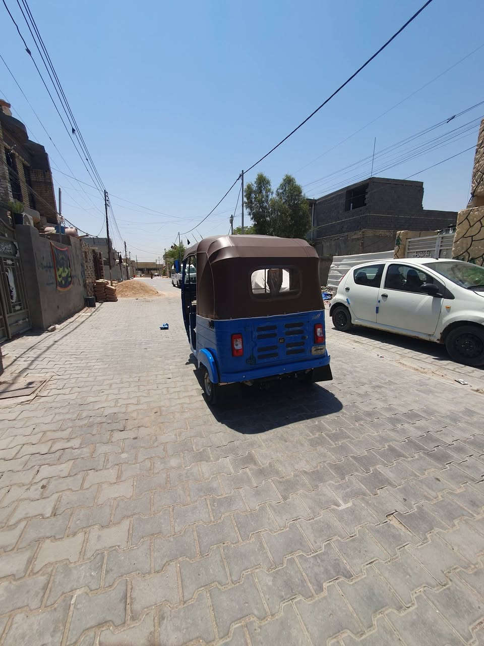 السلام عليكم  تكتك البيع موديل  ٢٠ وراق صليه الا رقم ***********

