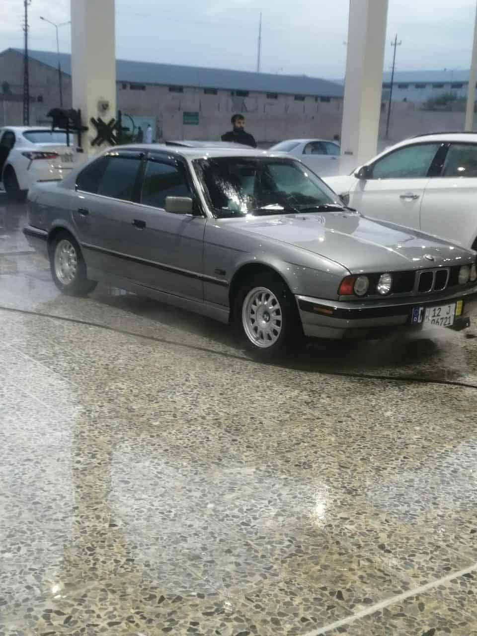 السلام عليكم بيم535 رقم مصطره بسمي سياره مصبوغه عام للجماليه فقط سعر 50وبيها مجال  (***********)
