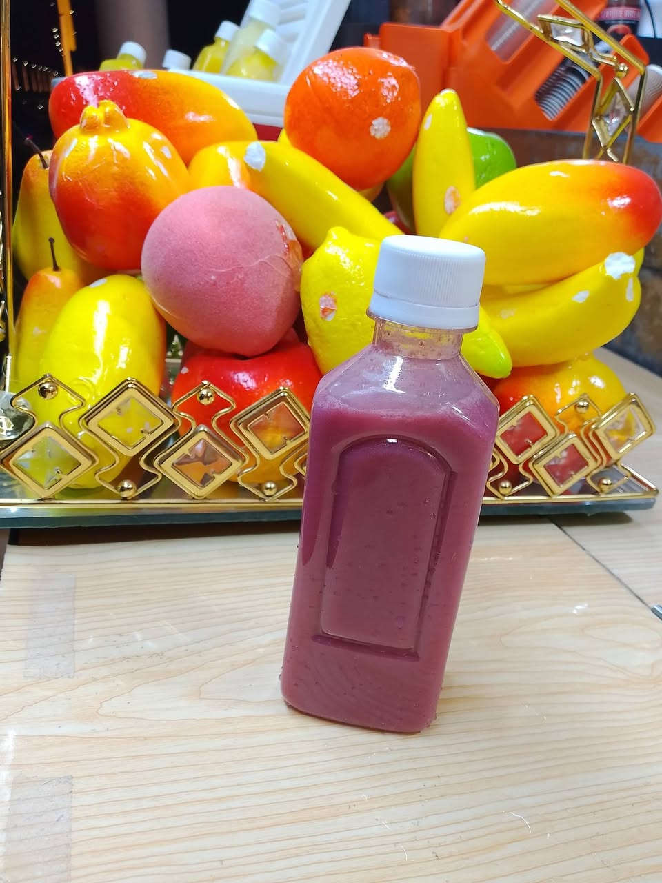 "بسم الله توكلنا على الله.. انتعاش طبيعي بطعم الفاكهة الحقيقي! عصائر طازجة محضرة يوميًا".
"على بركة الله.. متوفر لدينا أفضل أنواع العصائر الطازجة (برتقال، مانجو، فراولة
كهوه بانواعها المكان كورنيش الرمادي قرب جسر القاسم


**إذا كنت صاحب هذا الإعلان وتريد حذفه لأي سبب، رجاءا أرسل رسالة إلى الدعم الفني**