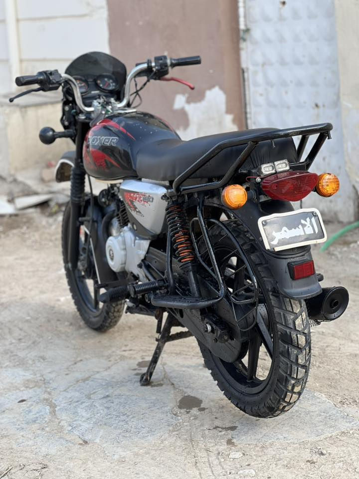 السلام عليكم بوكسر جبلي موديل 2023 طالع 2025شهر 2 وكيل علي عنجوره مكاتبه موجوده والتاريخ استعمال بيت ونضافه شوفت عينك ما مفتوح برغي بيهه 
مكان ديوانيه مركز 
سعر خاص مفتوح او اتصال ع الرقم 
سعره مناسب ومستعجل عليه 
***********
