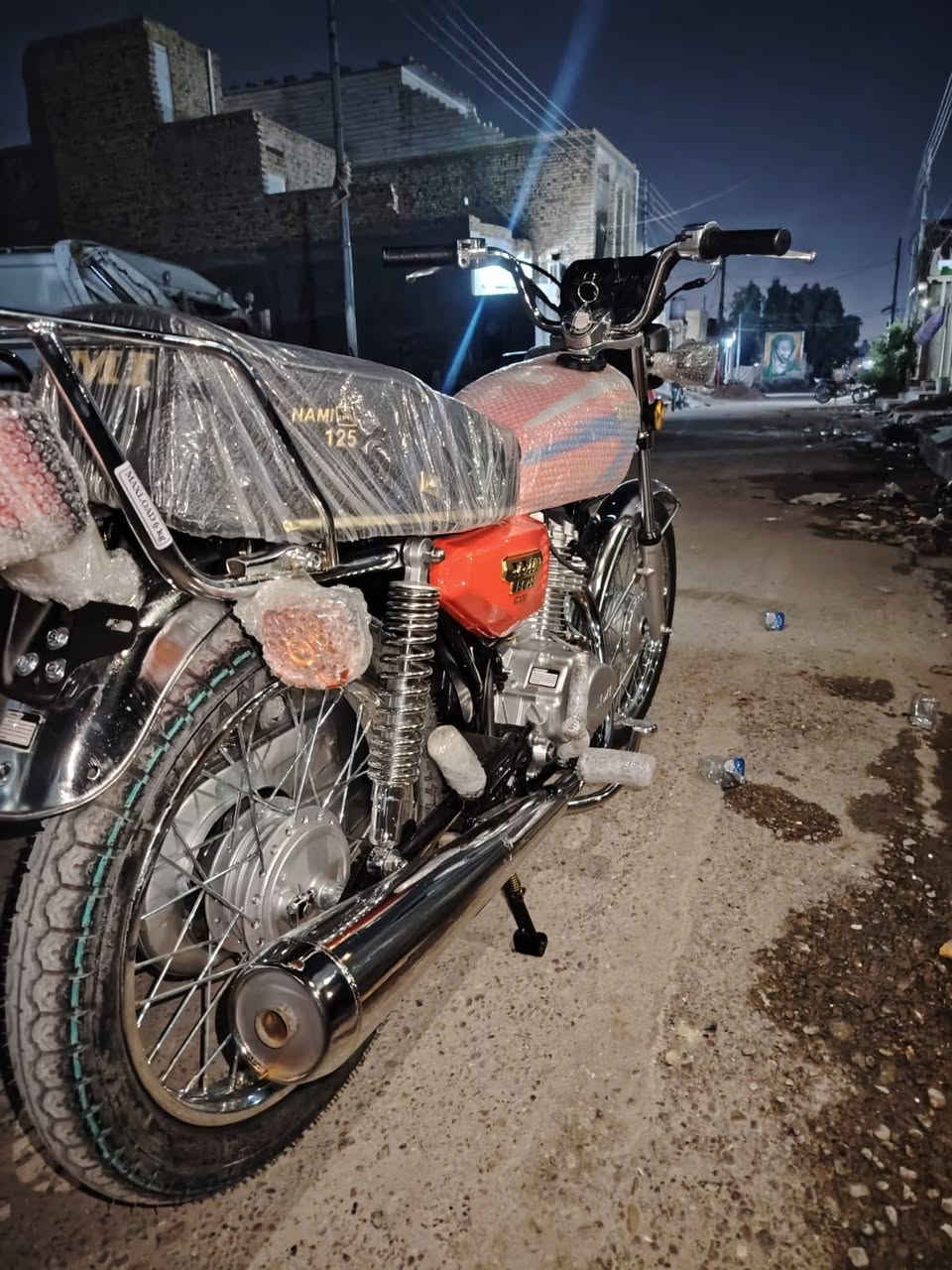 س/م متاح دراجه سكنر بعدهي ما مسعوكه بعدهي لايلون مكلف بنشر صاحب دراجه هاذه رقمه وسعر يمه ***********
