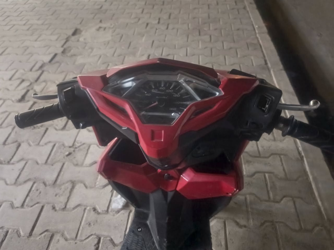 دراجه للبيع هوندا كليك موديل ٢١ السعر ٢٥٠وبيهه مجال


**إذا كنت صاحب هذا الإعلان وتريد حذفه لأي سبب، رجاءا أرسل رسالة إلى الدعم الفني**