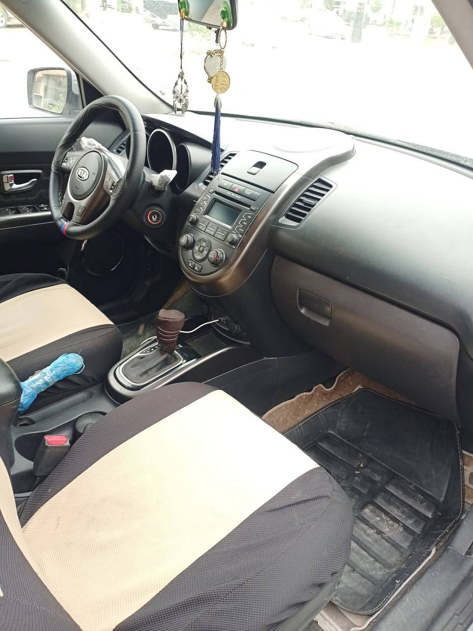 السلام عليكم صول للبيع
موديل 2012
السياره فول مواصفات
السياره ماشيه 42حقيقي
تحكم ستيرن
السياره بيها بس باب وجاملغ خلفي 
للتواصل ***********
العنوان/بابل
