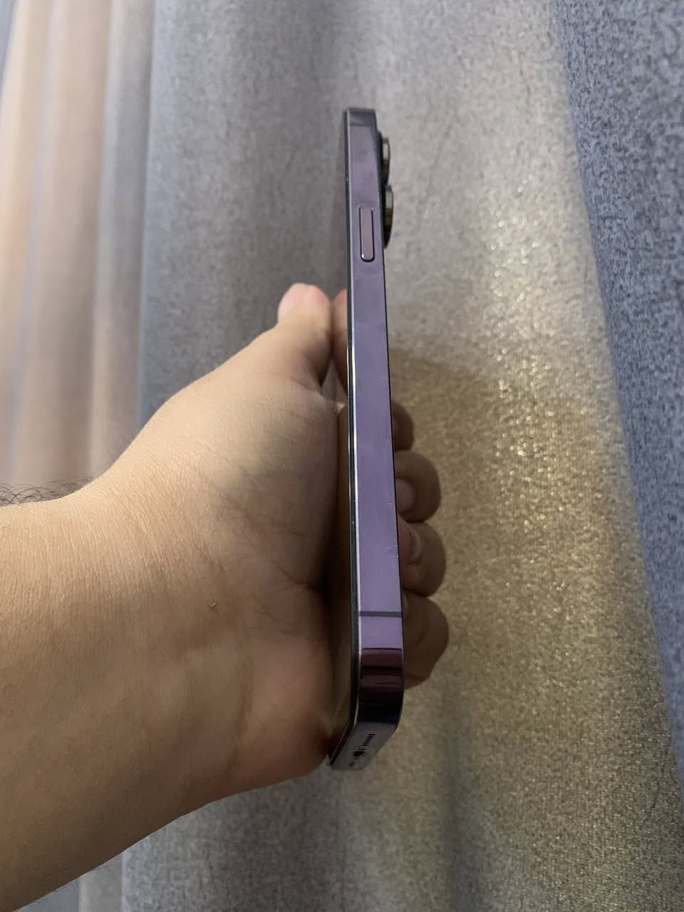 السلام عليكم
ايفون 14pro mxs 
ماستر A/AA
بطاريه91%
ذاكره 256
مكفول ومضمون من اي خلل 
فقط مستبدل شاشه الجهاز 
السعر 650الف
بغداد جسر لبنوك
***********
