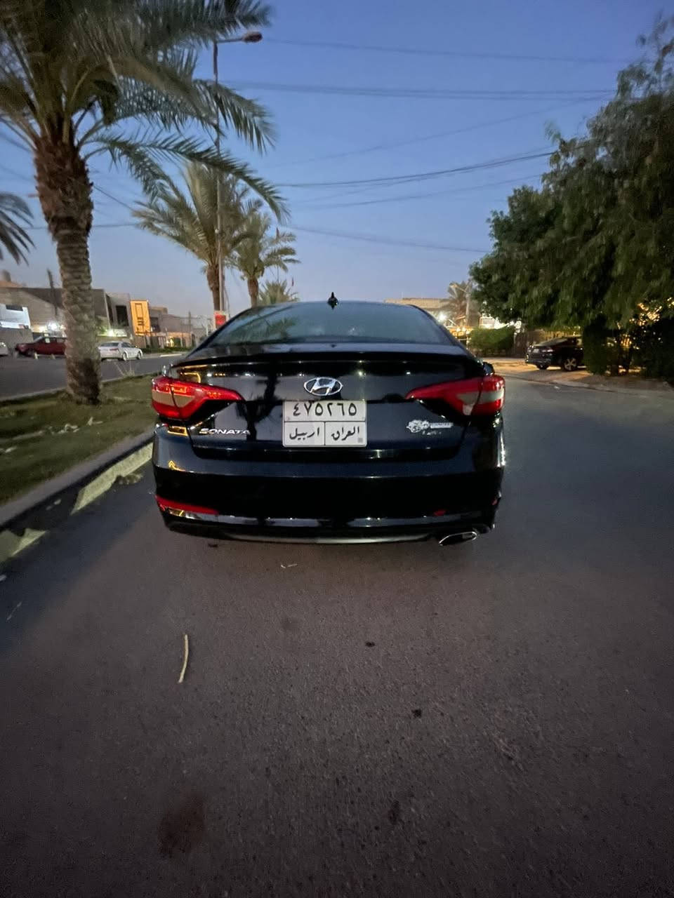 سلام عليكم  سوناتا 2016 امريكي    بيها باب خلفي فقط عنوان سياره بغداد سيديه الاتصال   على رقم *********** غير متوجد على فيس
