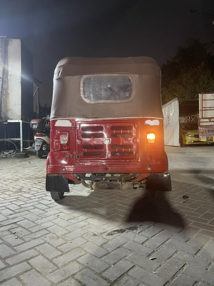 سلام عليكم تكتك موديل2020 تخم تاير جديد مع الاويالة مكان  بغداد مدينة الصدر بسمي تحويل ثاني يوم معمره حزام سعر6500وبيهة مجال رقم واسط رقم تليفون ***********
