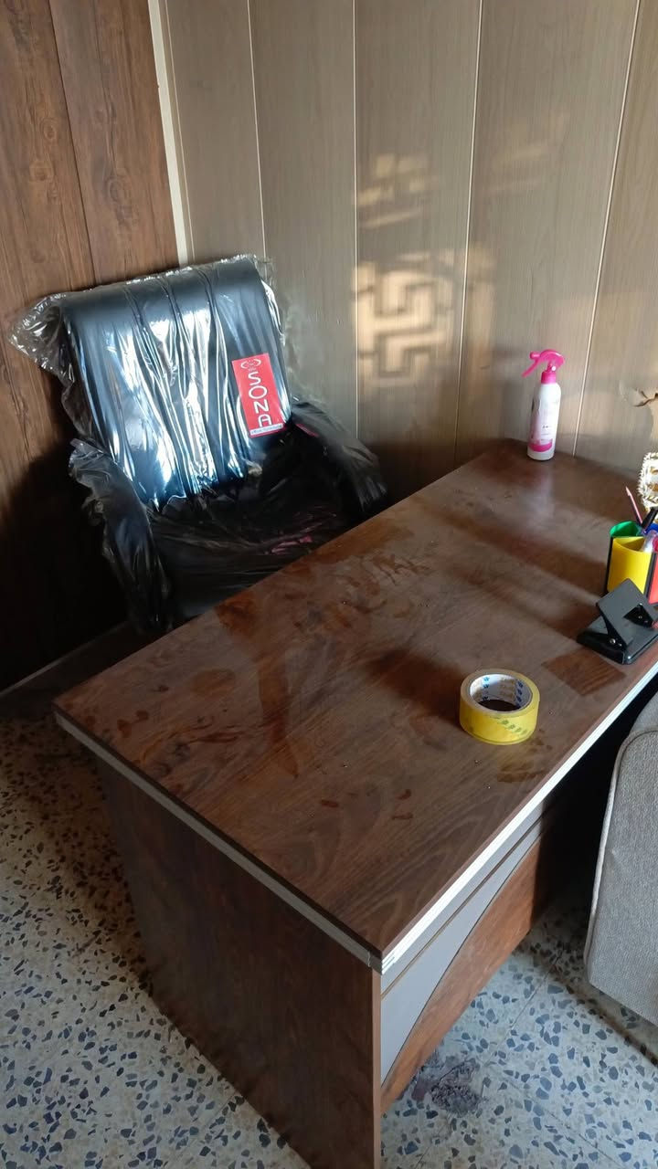 اغراض للبيع مقعد حجم 3 ومقعد حجم 1 مع ميز مكتب مع كرسي متحرك مع باترينه مع طبلات عدد 2 للعلم مستخدمه فقط شهر واحد السعر الكلي 430 الف وبيه مجال للاستفسار يرجى المراسله على الخاص 
العنوان الفلوجة مجاور جامع حمود المحمود


**إذا كنت صاحب هذا الإعلان وتريد حذفه لأي سبب، رجاءا أرسل رسالة إلى الدعم الفني**
