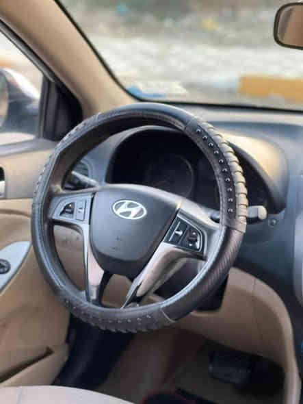 السعر  77
اكسنت  2017  خليجي  كير 
مكينه 1400  كفاله  تبريد  ثلج 
 السياره  بيه رشات صبغ بدون 
دواخل جاهزه  السياره  بديوانيه
***********
