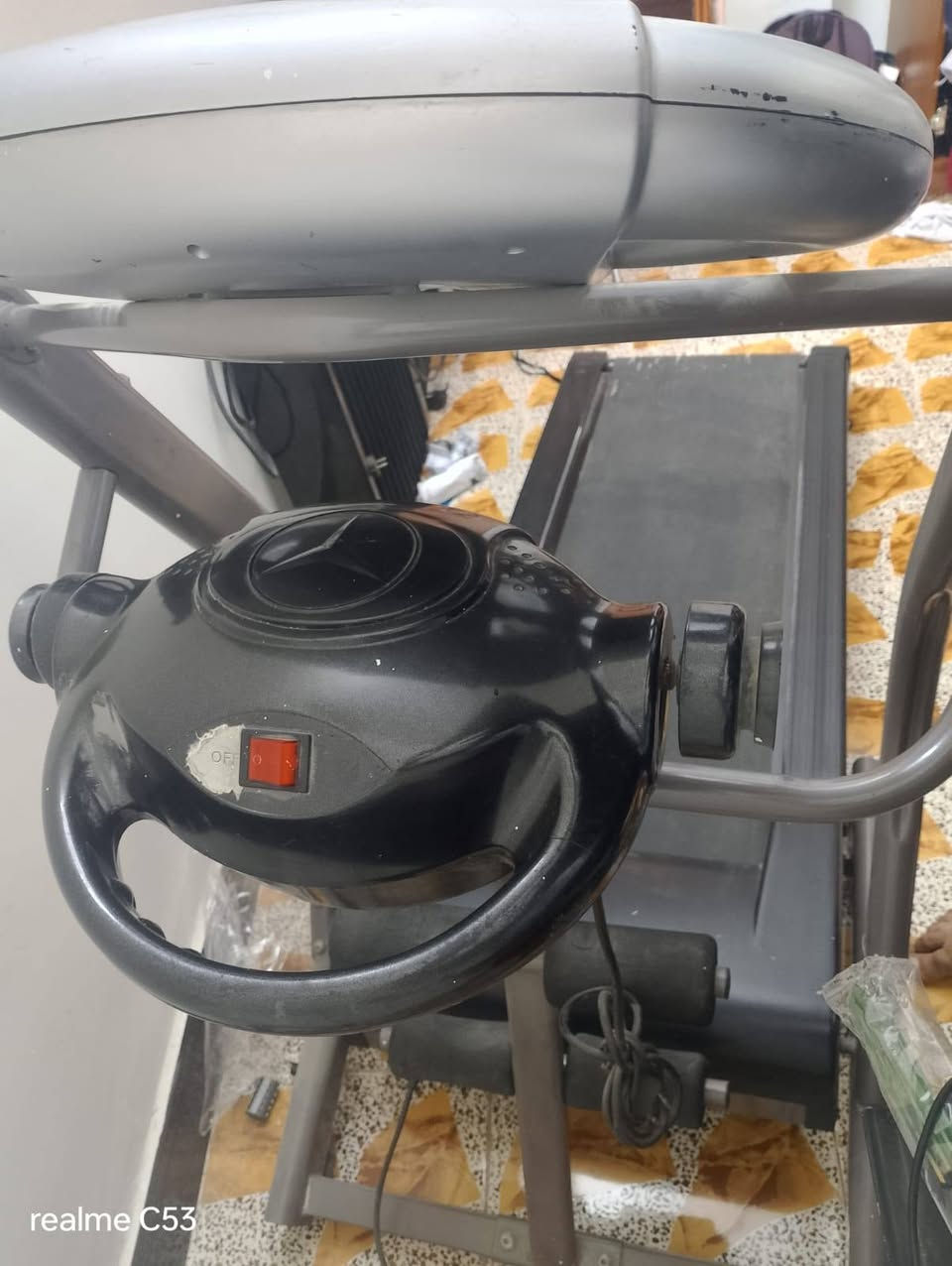 جهاز جري نظيف كله شغال يتحمل وزن ١٦٠ كيلو مكاني بغداد الثعالبه *********** السعر ٢٥٠ وبي مجال
