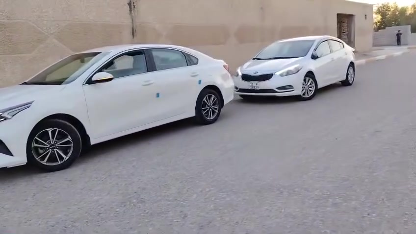 السلام عليكم للبيع سيراتو خليجي 2016
كير محرك كفاله 1600

.رقم نكليزي بسمي مداور ثاني يوم

موصفات نص فول 

.تحكم ستيرن 

.حساسات 

.مري شفط 

.يدات نيكل 

.كامره 

.باقي موصفات معروفه 

..مكفوله من صبغ وتبديل 

.بيه باردات بصيطات 

.سعر ١٢٦وبيه مجال 

.الاستفسار …***********
