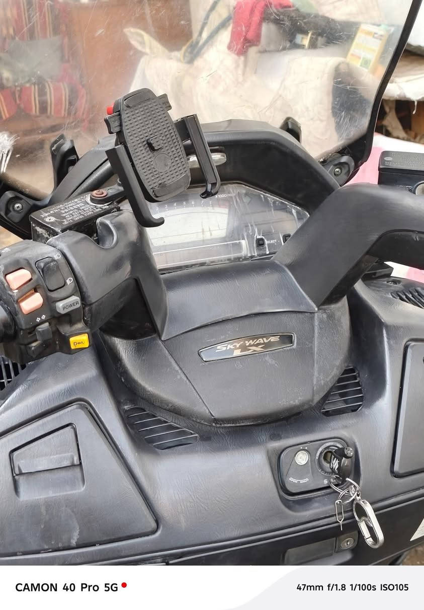 سلام عليكم من رخصت الدمن عندي هاي السكاي شغاله مكينه كير مكفولات الدراجه بس الماطور مال الكير مابي حار اني ابيع ع وضعها لا وديتها لحد ولا شايفها مصلح عايفها بلبيت واريد ابيع ع حطتها لتخابرني تكلي شبيها مابيها نقص بس حار مال الماطور مال الكير قايش جديد مكينه مابيها شي كلجات مابيهن شي كفرات ٨٠ بلميه هذه رقمي ***********الشراي يتصل مستعجل ع البيعه السعر ٩٠٠ وبيها مجال قليل مكاني بغداد
