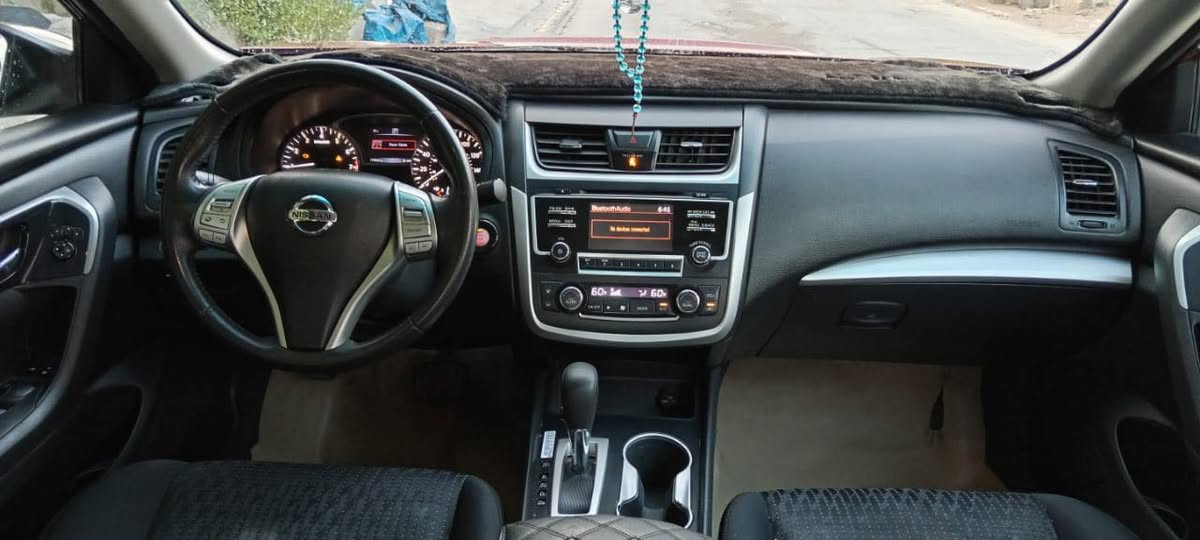 سلام عليكم
التيما 17
مواصفات sv
٣قطع مبدل بلاد 
حداديه جديد تخم تاير جديد 
سنويه ٢٩ باسمي تحويل او وكاله 
ديالى خانقين 
رقم 
***********
السعر ١٢٠ بيه مجال بسيط
