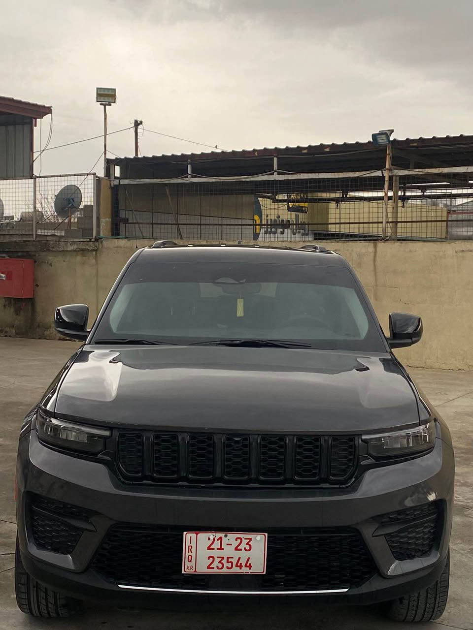 جيب لاريدو به سمه 
4x4
محرك  v6
شاش رادر 
كاميري360
5راكاب قصير 
شركه هارلم امريكه 
جاملغ سايق صوباغ بدون دوخال 
ماشي 10الف 
كاتي مامكسور باقي رقم سلماني اربيل 
عنوان سلماني 
رقم واتساب *********** السليمانية, العراق
