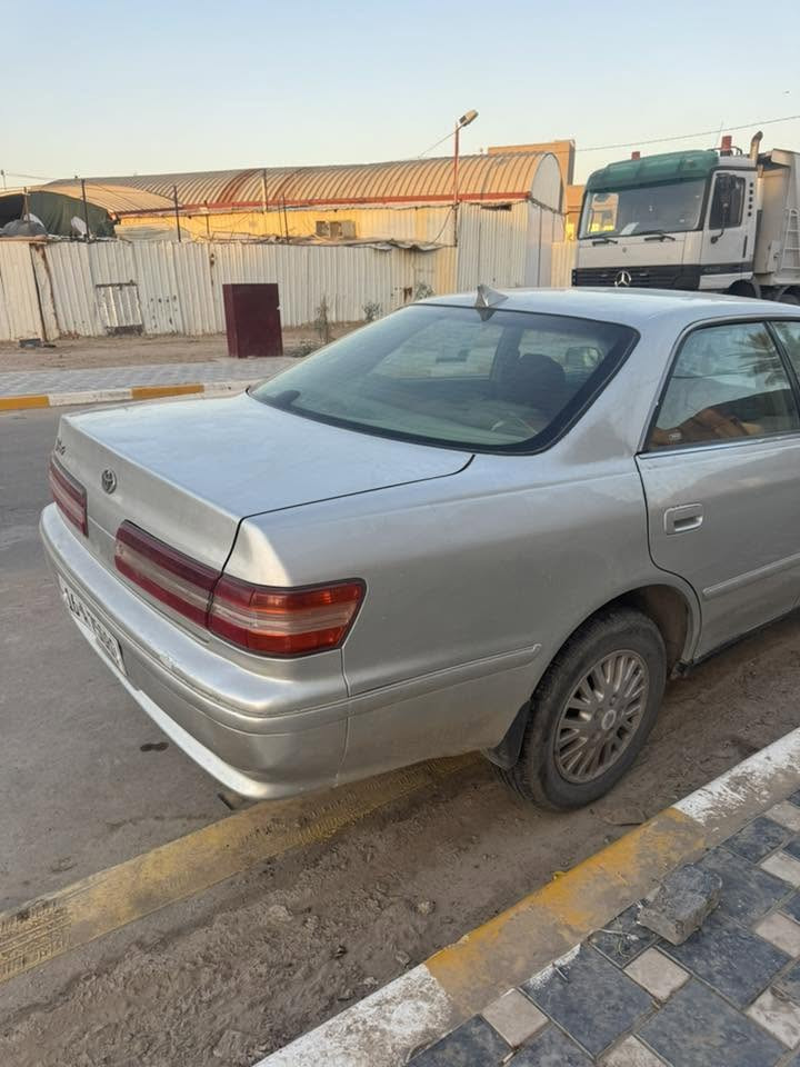 لام عليكم تيوتا مارك مديل 2000 سيارة نضيفة صبغ حزام سيارة مكينتهة جديدة مال رمبة ضربتهة دعامية بصفحة بس كفالة عامة تحويل باسمك ثاني يوم سيارة واللة نضيفة تجي وشوفة سعر خاص أو اتصال على هاذة رقم *********** وبي وتساب
